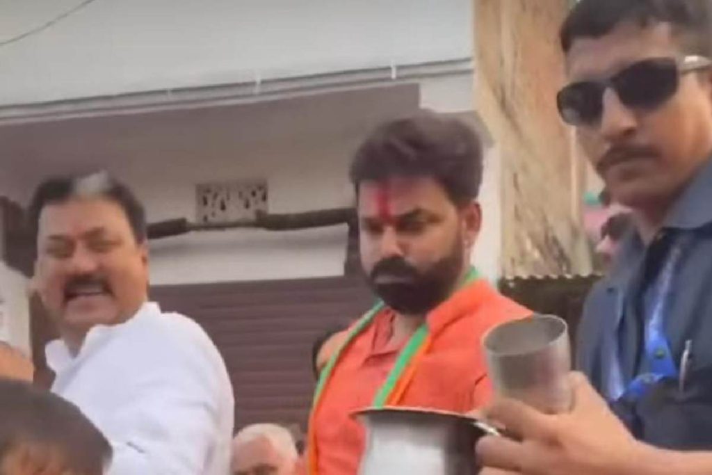 Pawan singh viral video